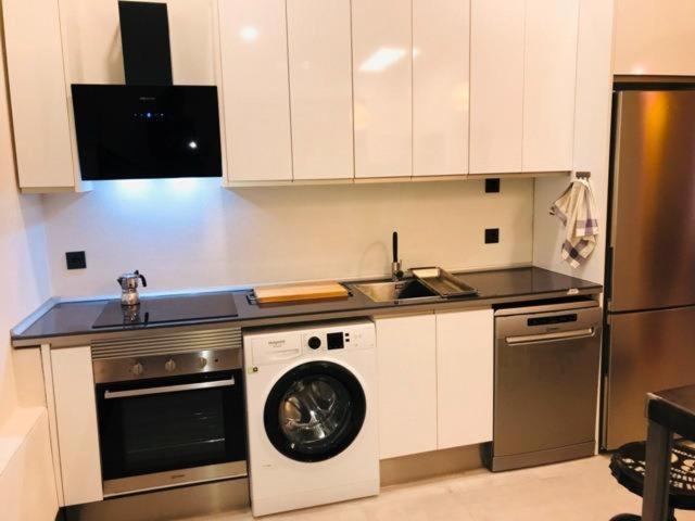 7 Beds, 3Bedr, Centro, Sol, Gran Via, Metro Noviciado, Callao Madrid Bagian luar foto